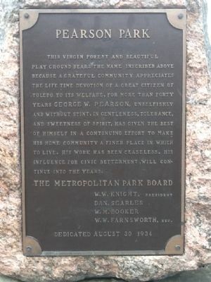 Pearson Park Plaque image. Click for full size.