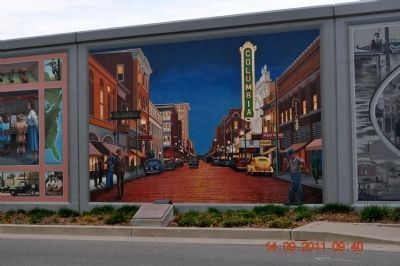 Broadway Street Marker & Mural image. Click for full size.