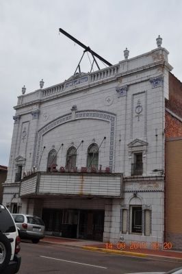Columbia Theater on Broadway Street image. Click for full size.