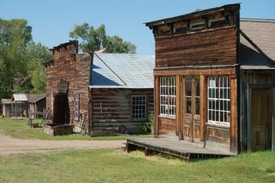 The Linderman Building and Wagon Shop image. Click for full size.