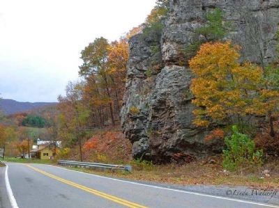 Rock formation across the road from the marker image. Click for full size.