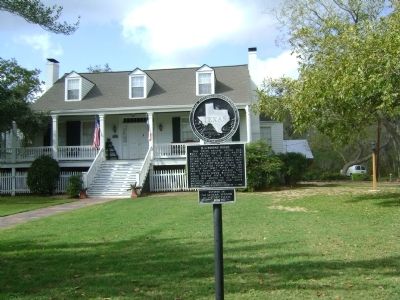 M. L. Weems House Marker image. Click for full size.