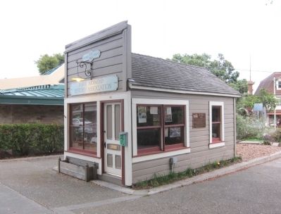 The Richmond Supply Company Building and Marker. Click for full size. The Richmond Supply Company Building and Marker image. Click for full size.