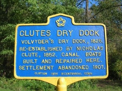 Clutes Dry Dock Marker image. Click for full size.