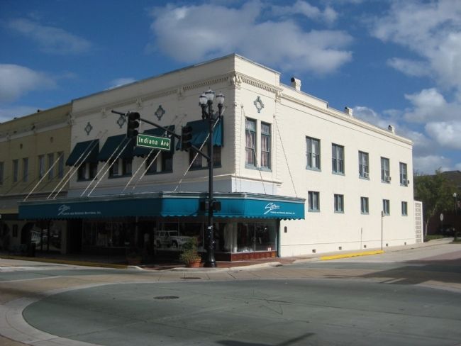 Site of DeLand's First Public Building image. Click for full size.