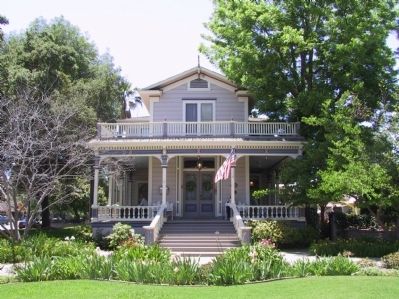 Hewes Mansion image. Click for full size.