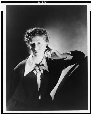 Marianne Moore image. Click for full size.