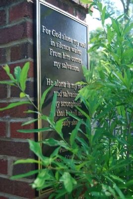 Labyrinth Gate Marker<br>Right image. Click for full size.