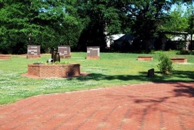 Holy Cross Episcopal Church Labyrinth & Marker image. Click for full size.