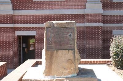 Memorial Placed at Courthouse in Eatonton image. Click for full size.