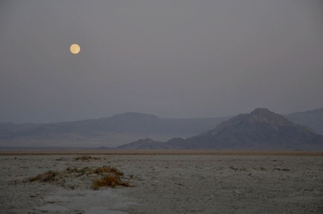 Soda Lake image. Click for full size.