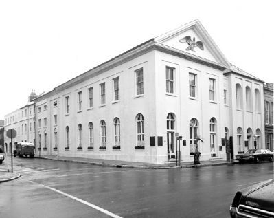 South Carolina National Bank<br>of Charleston (c. 1817)<br>16 Broad Street image. Click for full size.