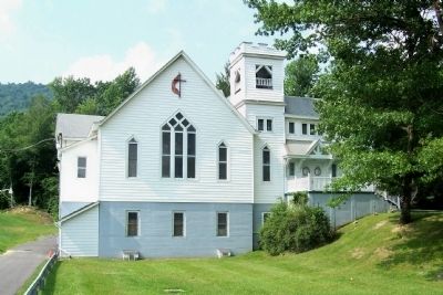 United Methodist Church in Rainelle, WV image. Click for full size.