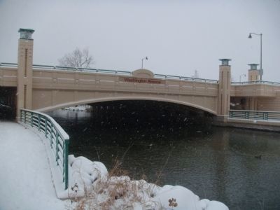 East Washington Avenue Bridge image. Click for full size.