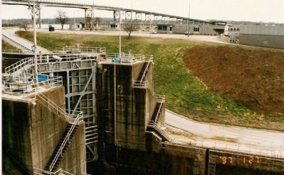 Wilson Dam Locks in 1997 image. Click for full size.