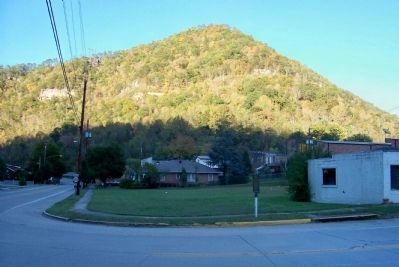 Daniel Boone's First Steps in Kentucky Marker image. Click for full size.