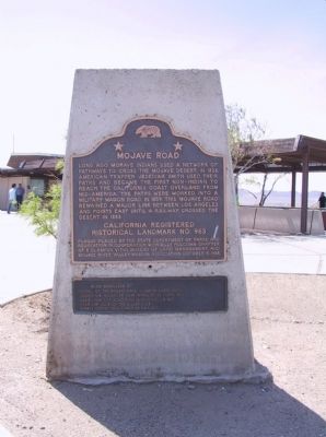 Mojave Road Marker image. Click for full size.