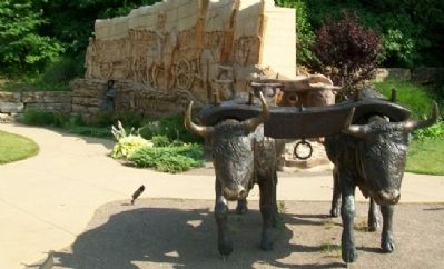 Wagon Trail Sculpture in Pioneer Crossing Park image. Click for full size.