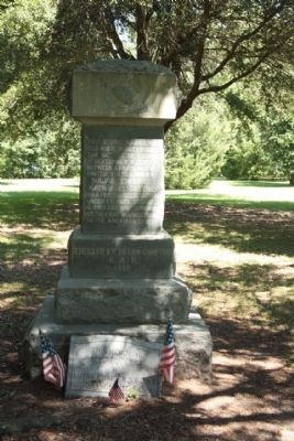 Eutaw Springs Battlefield Park D.A.R. Monument image. Click for full size.