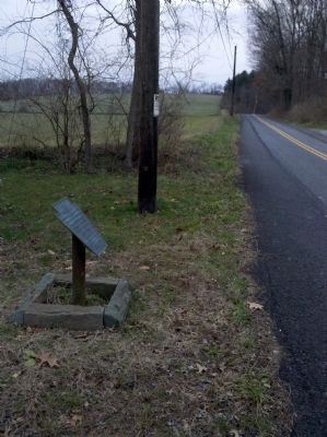 Trimble's Ford Marker looking West image. Click for full size.