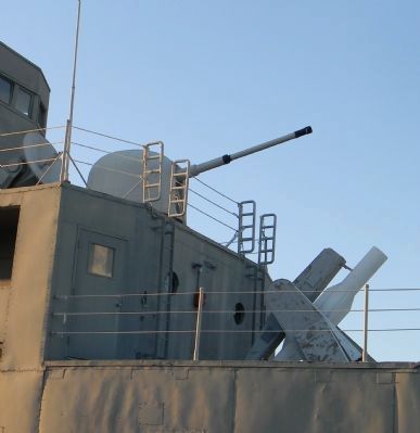 USS <i>Recruit</i>: close-up, forward gun and missle launcher image. Click for full size.
