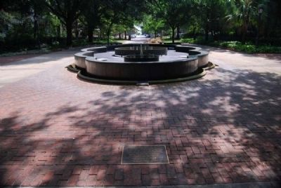 The Figure Eight in South Carolina Marker<br>Gonzales Fountain image. Click for full size.