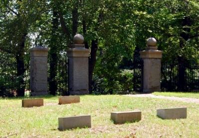 Calhoun Plantation Cemetery image. Click for full size.