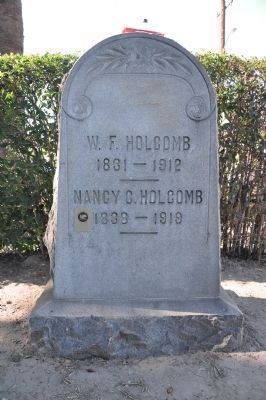 William F. Holcomb Headstone image. Click for full size.