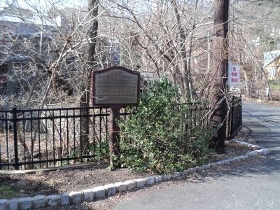 Burdett's Landing Marker. Click for full size. Burdett's Landing Marker image. Click for full size.