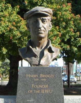 Harry Bridges Memorial image. Click for full size.