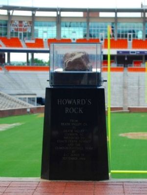 Howard's Rock Marker image. Click for full size.