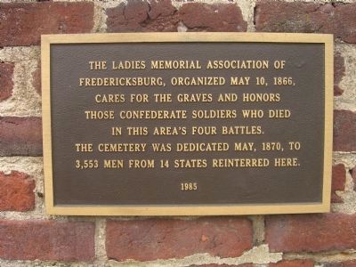 Plaque at the entrance of the Confederate Cemetery image. Click for full size.