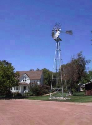 Simi Adobe-Strathearn House and Windmill image. Click for full size.