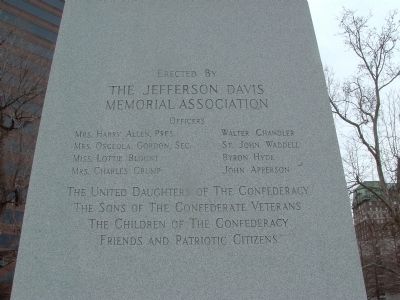 Jefferson Davis Memorial image. Click for full size.