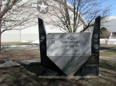 401st Bombardment Group (H) Memorial (front). Click for full size. 401st Bombardment Group (H) Memorial (front) image. Click for full size.