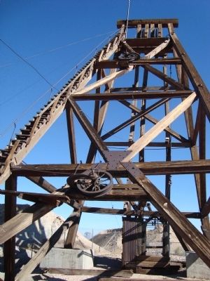The Silver Top Mine Headframe in Tonopah Histoirc Mining Park image. Click for full size.
