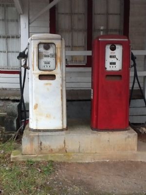 Jones Grocery Store gas pumps image. Click for full size.