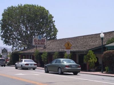 "El Adobe de Capistrano" image. Click for full size.
