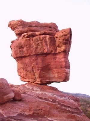The Amazing Balanced Rock image. Click for full size.
