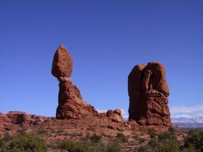 Balanced Rock image. Click for full size.