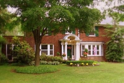 Fontenay Road home, as seen from East Family Marker image. Click for full size.