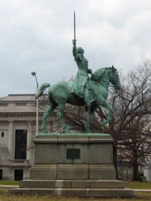 La Fayette Statue image. Click for full size.