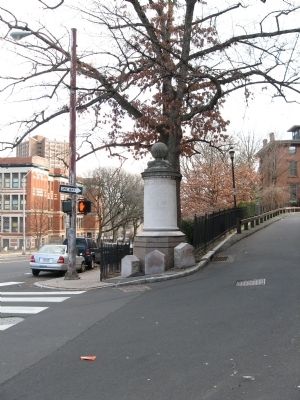 Charter Oak Monument image. Click for full size.