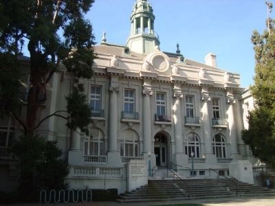 Berkeley City Hall Marker image. Click for full size.