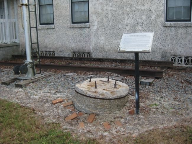 Oviedo Turntable Marker. Click for full size. Oviedo Turntable Marker image. Click for full size.