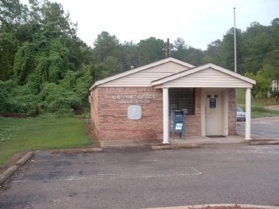 Darden Post Office image. Click for full size.