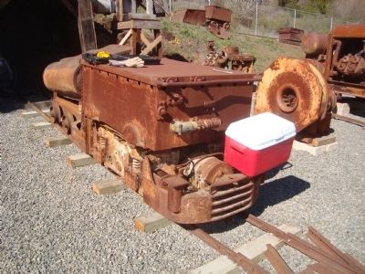 Mancha “Little Trammer” Battery Locomotive Marker. Click for full size. Mancha “Little Trammer” Battery Locomotive Marker image. Click for full size.