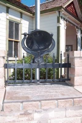 Palmdale School Bell image. Click for full size.