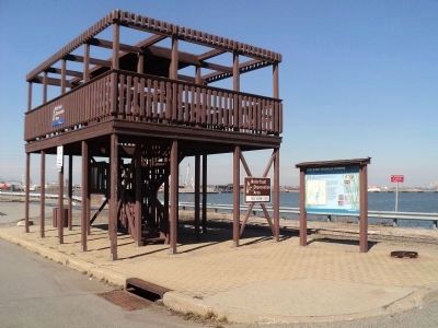 Marker and Waterfront Observation Platform image. Click for full size.