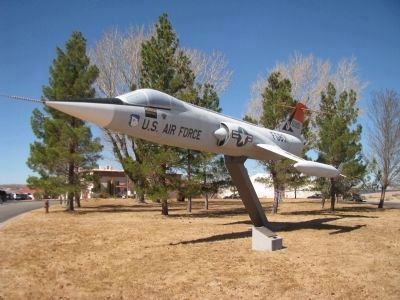 F-104 Starfighter and Marker. Click for full size. F-104 Starfighter and Marker image. Click for full size.